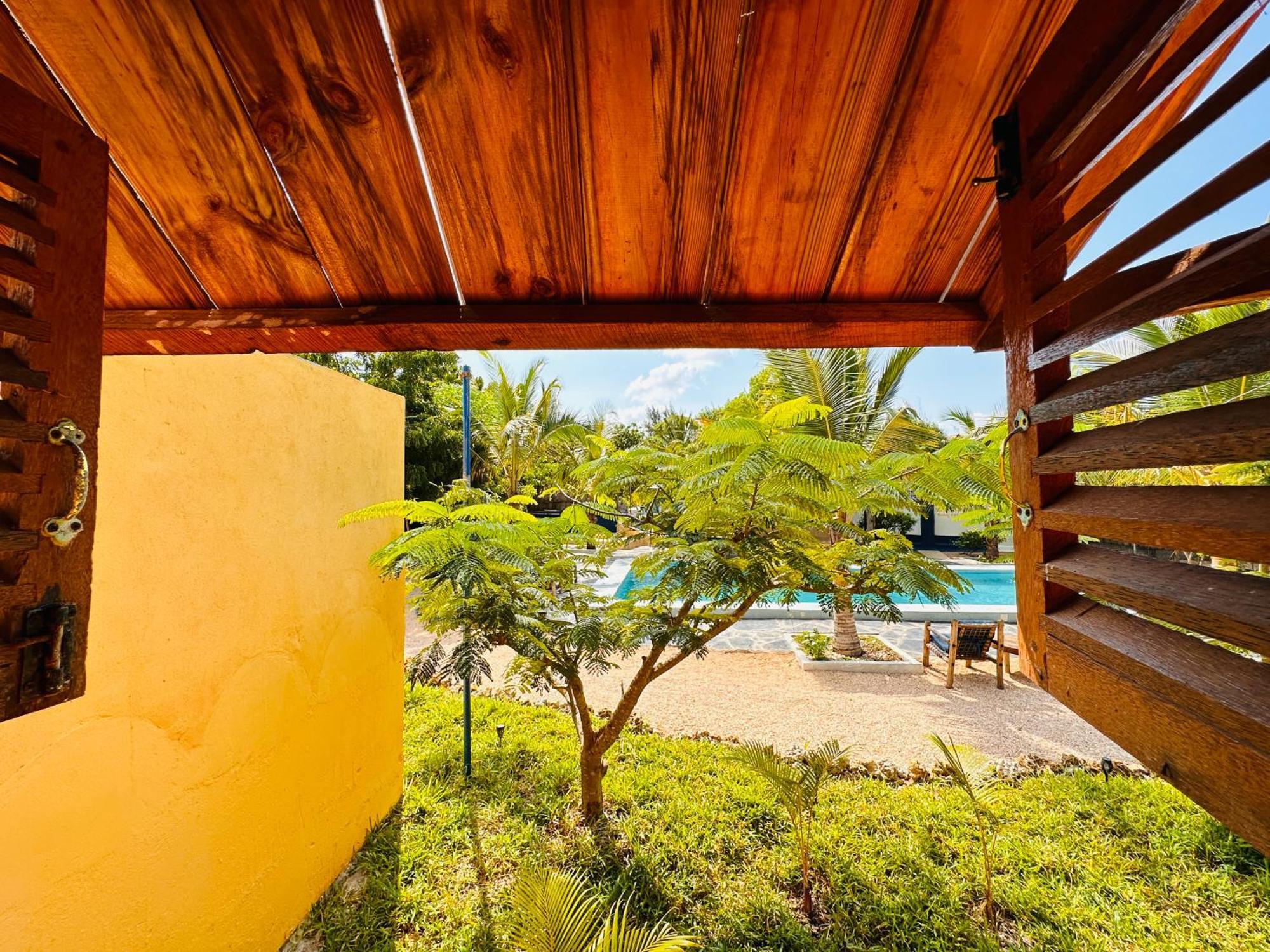 Hotel Kameleon Blue à Kizimkazi Extérieur photo